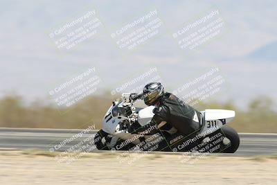 media/Apr-20-2025-CVMA (Sun) [[39090e8767]]/Race 9-Formula LW Twins Shootout/